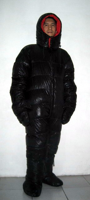 New unisex puffa shiny nylon goose down down suit wet look down ...